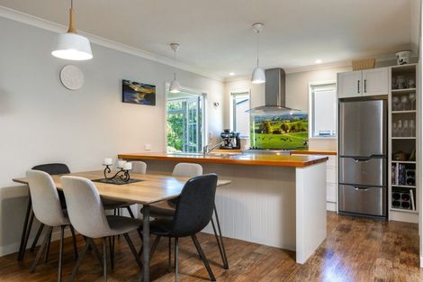 Photo of property in 6a Huia Street, Waikawa, Picton, 7220