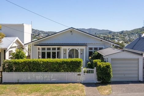 Photo of property in 17 Pembroke Road, Northland, Wellington, 6012