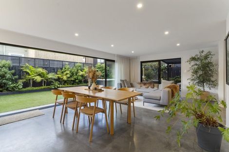 Photo of property in 35a Montgomery Avenue, Belmont, Auckland, 0622