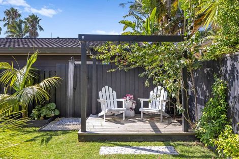 Photo of property in 44b Walton Street, Red Beach, 0932
