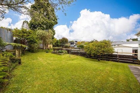 Photo of property in 5 Oranga Street, Marfell, New Plymouth, 4310