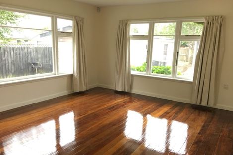 Photo of property in 18 Avonhead Road, Avonhead, Christchurch, 8042