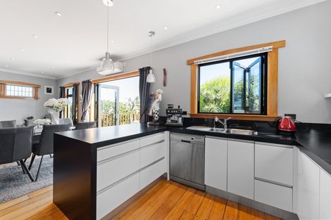 Photo of property in 65 Lemon Street, New Plymouth, 4310