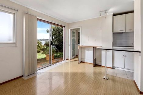 Photo of property in 35 Bayview Road, Browns Bay, Auckland, 0630