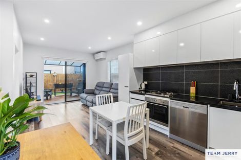 Photo of property in 47 Whare Kauri Road, Papakura, 2110