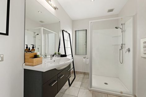 Photo of property in 13 Matheson Crescent, Albert Town, Wanaka, 9305