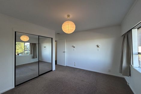 Photo of property in 2/14 Ensign Place, Hillcrest, Auckland, 0627