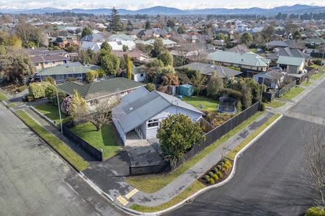 Photo of property in 2 Wallace Place, Rangiora, 7400