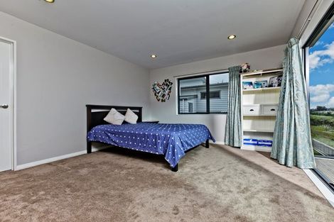 Photo of property in 28b Bannings Way, Hobsonville, Auckland, 0618
