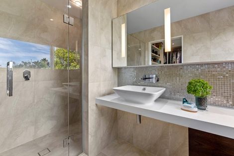 Photo of property in 87 Matipo Road, Mairangi Bay, Auckland, 0630