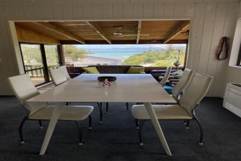 Photo of property in 71 Howard Road, Orere Point, Papakura, 2585