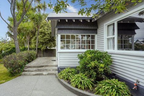 Photo of property in 222 Edgeware Road, Edgeware, Christchurch, 8013