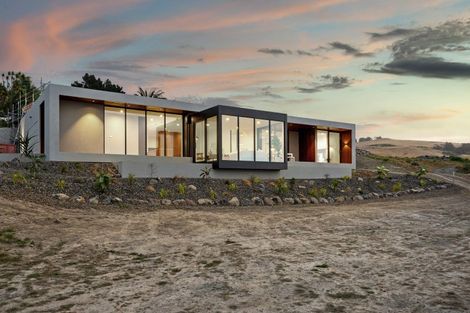 Photo of property in 17 Rauhea Lane, Clifton, Christchurch, 8081