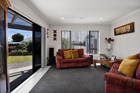 Photo of property in 36 Camberwell Road, Hawera, 4610