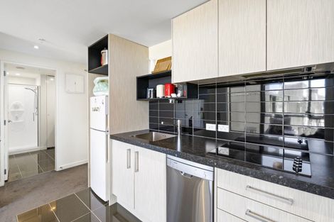 Photo of property in Nouvo Apartments, 5g/21 Rugby Street, Mount Cook, Wellington, 6021