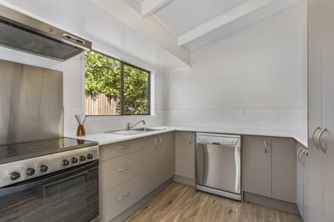 Photo of property in 13a Larnoch Road, Henderson, Auckland, 0610