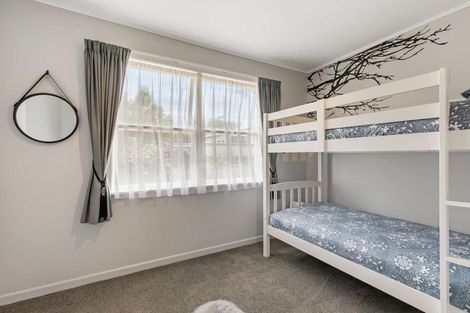 Photo of property in 27 Blanes Road, Weymouth, Auckland, 2103