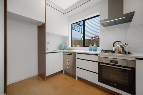 Photo of property in 10 Arapapa Road, Papakura, 2110