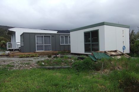 Photo of property in 9 Hawes Street, Waimangaroa, Westport, 7891