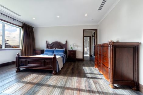 Photo of property in 52c Warman Road, Okura, Albany, 0792