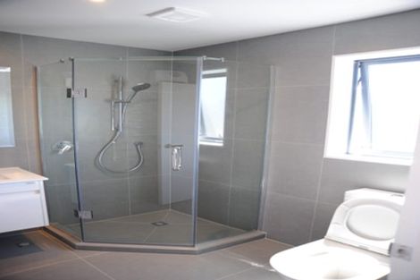 Photo of property in 7/11 Oteha Valley Road, Northcross, Auckland, 0632