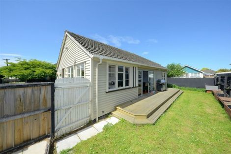 Photo of property in 2/7 Wilmot Street, Northcote, Christchurch, 8052