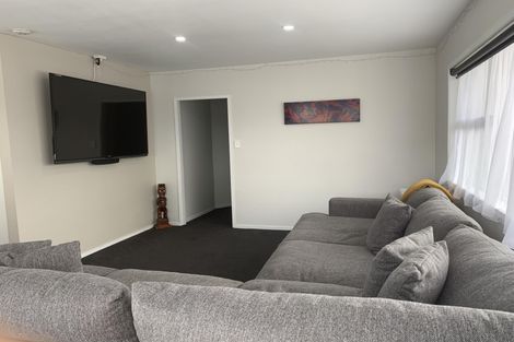 Photo of property in 1 Oxford Street, Tirau, 3410