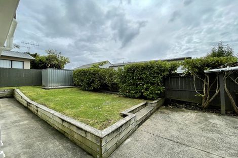 Photo of property in 2/6 Evan Street, Belmont, Auckland, 0622