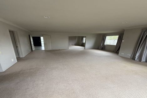 Photo of property in 44 Baverstock Road, Flat Bush, Auckland, 2016