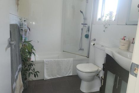 Photo of property in 116a Moorefield Road, Johnsonville, Wellington, 6037