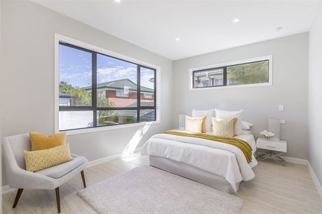 Photo of property in 25 Rothesay Bay Road, Rothesay Bay, Auckland, 0630