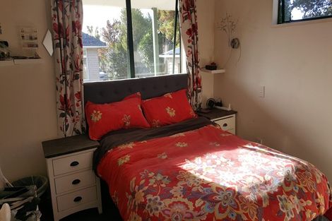 Photo of property in 52 Damien Place, Bromley, Christchurch, 8062