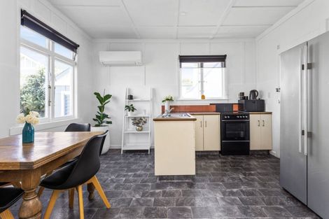 Photo of property in 275 Georges Drive, Napier South, Napier, 4110