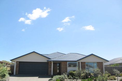 Photo of property in 21 Willowview Drive, Redwood, Christchurch, 8051