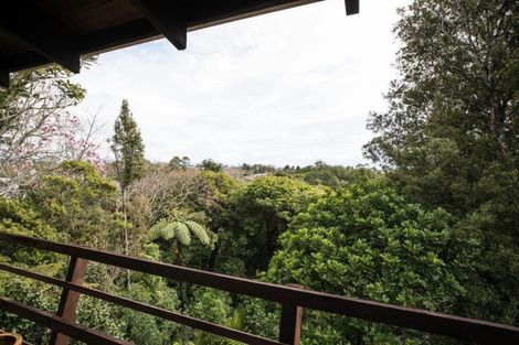 Photo of property in 12 Fairfax Terrace, Frankleigh Park, New Plymouth, 4310