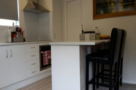 Photo of property in 3a Peckham Grove, Tawa, Wellington, 5028