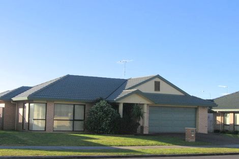 Photo of property in 70 Redcastle Drive, East Tamaki, Auckland, 2013