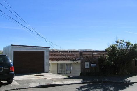 Photo of property in 28 Jane Grove, Paparangi, Wellington, 6037