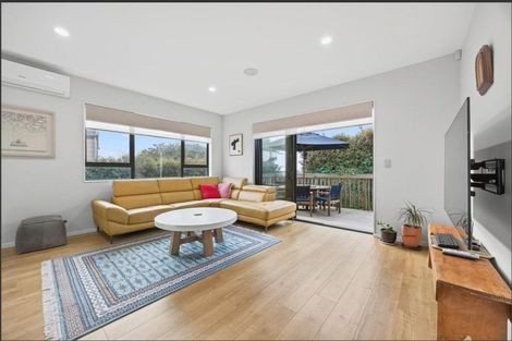 Photo of property in 3b Cardiff Road, Pakuranga, Auckland, 2010