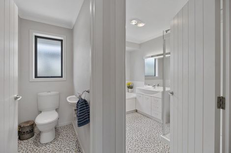 Photo of property in 9a Wilton Street, Westown, New Plymouth, 4310