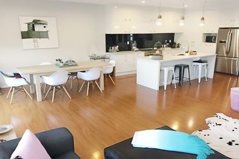 Photo of property in 19a Duncan Avenue, Te Atatu South, Auckland, 0610