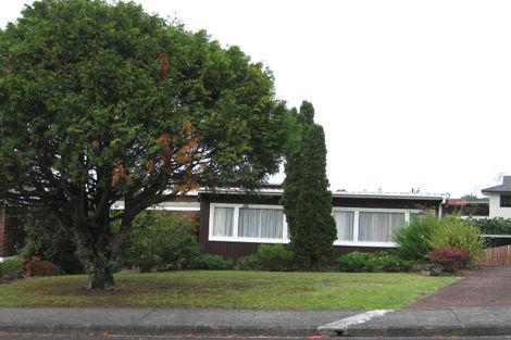 Photo of property in 41 Manhattan Heights, Glendene, Auckland, 0602