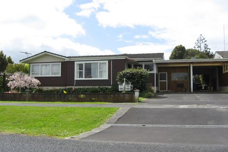 Photo of property in 10 Ferry Parade, Herald Island, Auckland, 0618