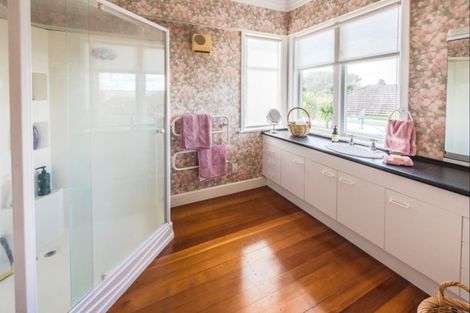 Photo of property in 4 Hillside Terrace, Saint Johns Hill, Whanganui, 4500