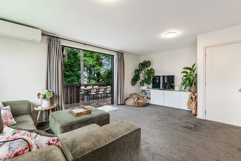 Photo of property in 5 View Ridge Drive, Ranui, Auckland, 0612