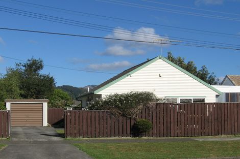 Photo of property in 2 Ngata Grove, Trentham, Upper Hutt, 5018