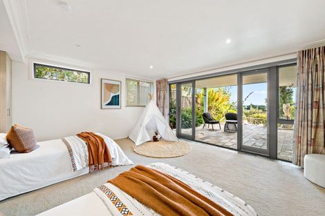 Photo of property in 30 Fairfax Avenue, Northcote, Auckland, 0627