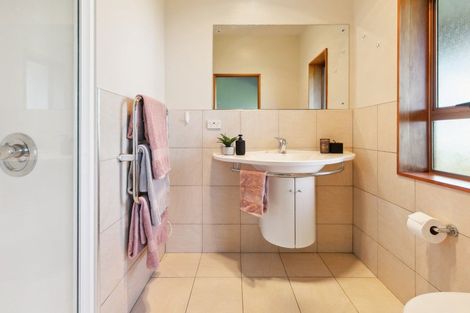 Photo of property in 8 Ranikhet Way, Khandallah, Wellington, 6035