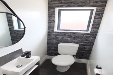 Photo of property in 136 Mcmurdo Street, Tinwald, Ashburton, 7700