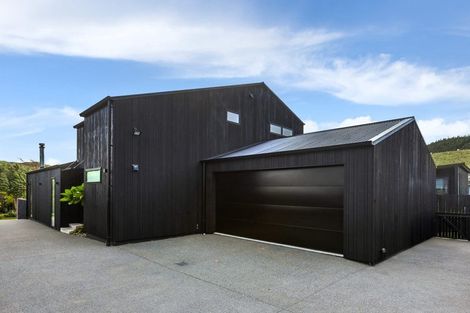 Photo of property in 58 Muri Road, Pukerua Bay, 5026